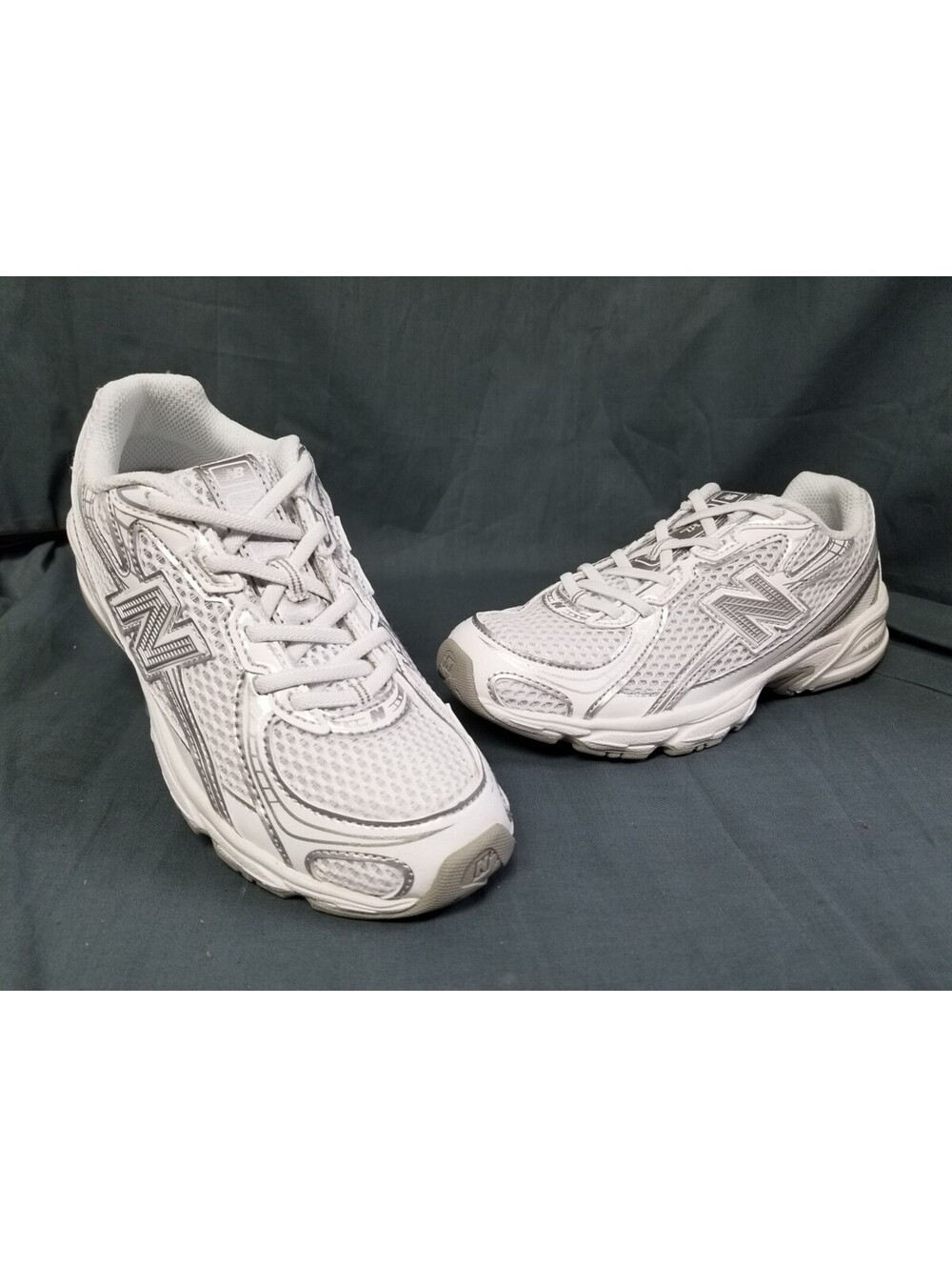 New Balance 740 Bungee Lace White Grey Silver Kids Size 11 Sneaker PZ740WM NWB